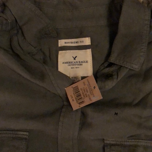 AE olive button down, M - Picture 2 of 3